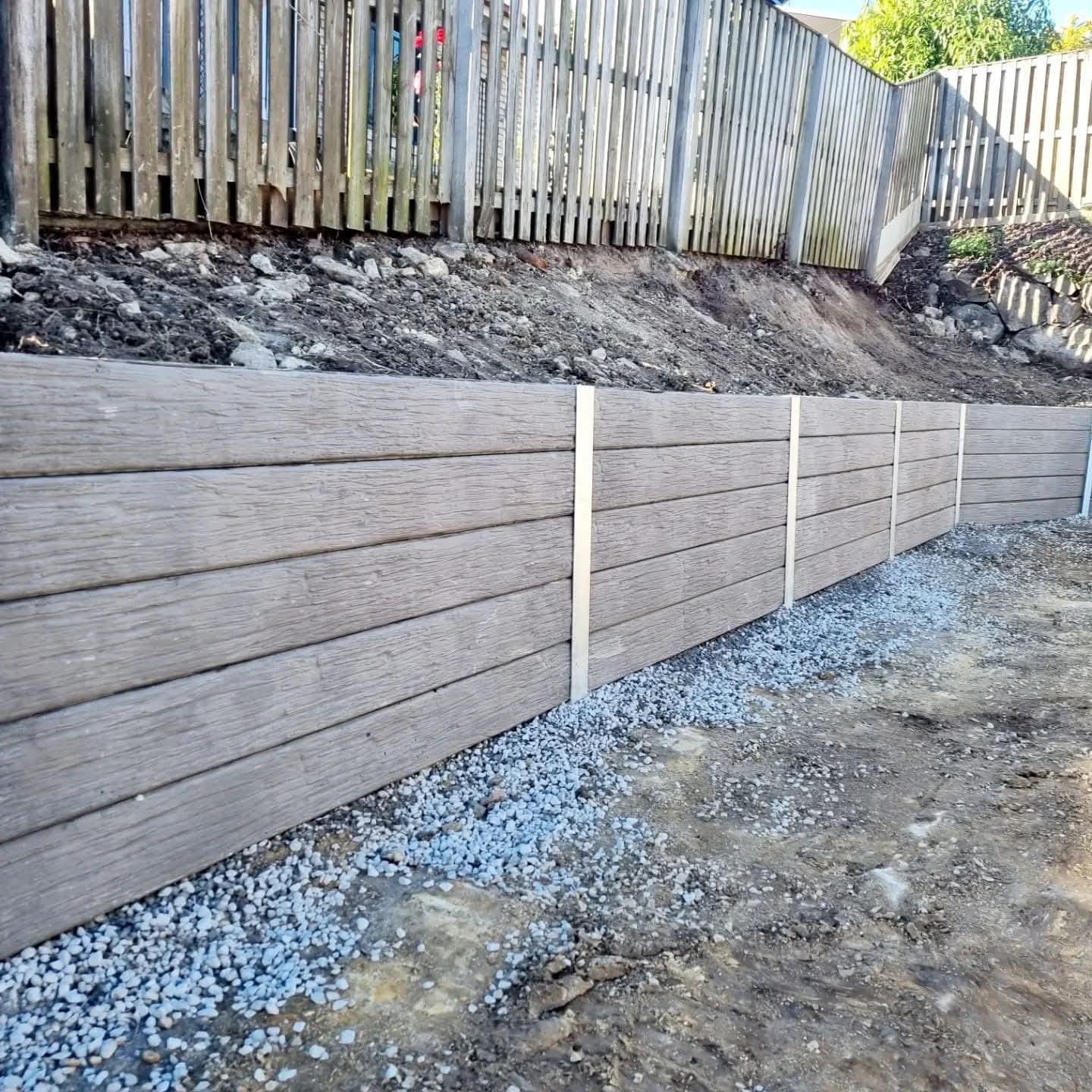 The finished run with drainage gravel along its foot